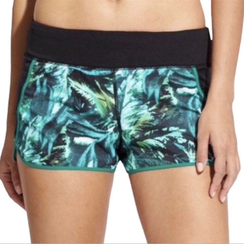 EUC - Athleta Track This Run Short - Napali Teal - size S